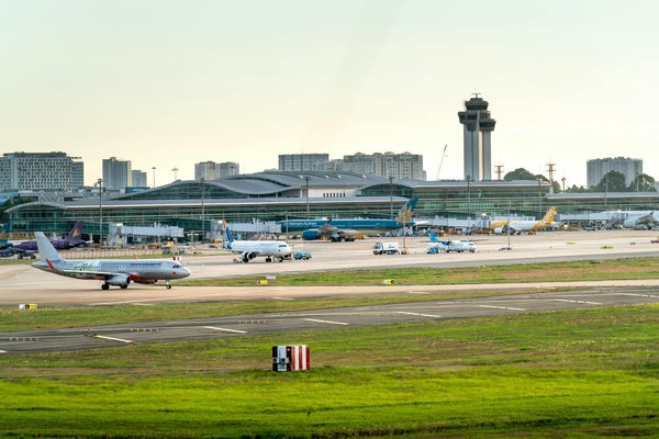 Quels sont les équipements indispensables pour un camping en région de toundra en automne?